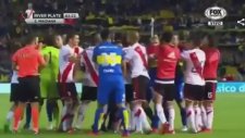 Dostluk Maçında 5 Kırmızı 9 Sarı Kart Çıkması