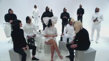 Sia, Natalie Portman, Jimmy Fallon ve The Roots'dan