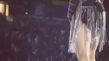 Madonna'nın Seyirciye Aktif misin, Pasif mi? Diye Sorması