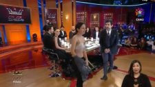 Okan Bayülgen'in Programında Soyunan Kız - Dada