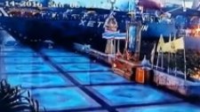 Dümeni Kilitlenen Gemi Kıyıya Girdi