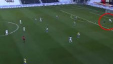Kalecinin Arkasına Saklandı Sinsice Gol Attı