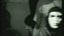 Zuğaşi Berepe - Ernesto (1994, Kazım Koyuncu Yorumuyla Klip)