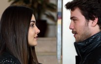 Güneşin Kızları 35. Bölüm - Beste Kırmacı - Her aynada farklı kadın