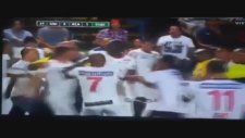 Peru'da Kırmızı Karta Tokat!