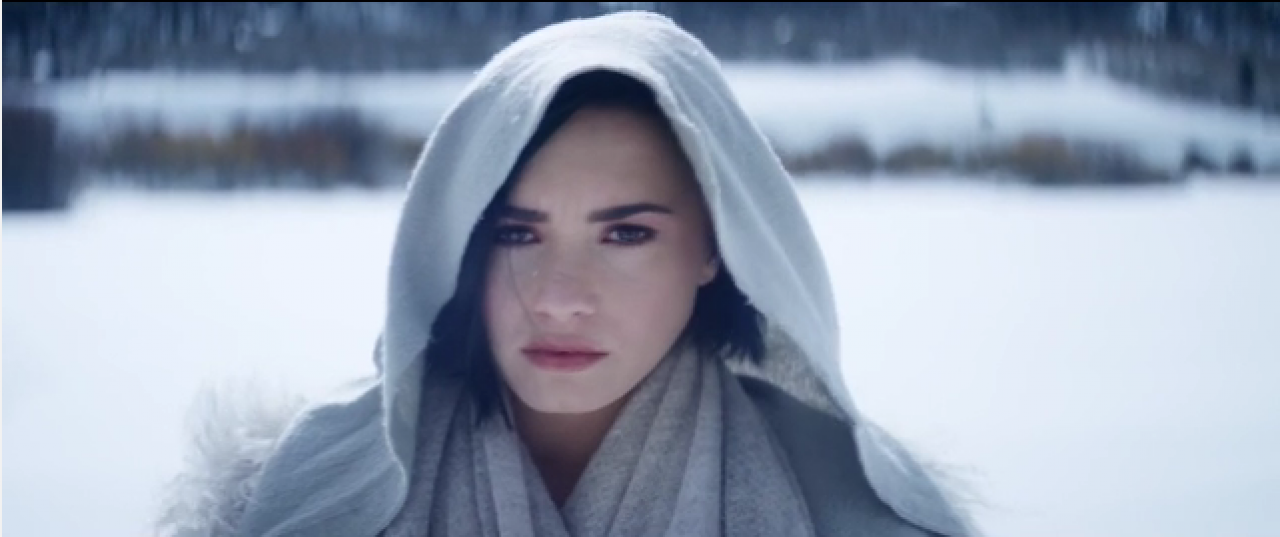 Песня холодный мир. Demi Lovato Stone Cold. Деми Ловато 2022. Victoria Richard певица. Cold Human.