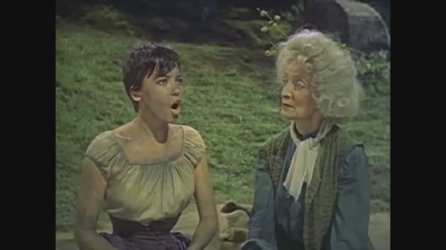 The Glass Slipper (1955) fragmanı