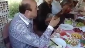 Ali Seven - Gelde Helallaşalım Adet Yerini Bulsun Ali Seven - Gelde Helallaşalım Adet Yerini Bulsun