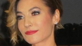 Aslı Pakalınlar - Hüsranla Gönül Hep İnler Gece Gündüz Âh Eder Aslı Pakalınlar - Hüsranla Gönül Hep İnler Gece Gündüz Âh Eder