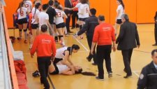 Voleybol Maçında Kızlar Tekme Tokat Kavga Etti