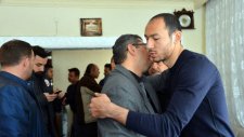 Umut Bulut, Baba Evinde Taziyeleri Kabul Etti