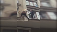 Koca Şiddetinden Kurtulmak İçin Balkondan Balkona Atladı