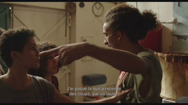 A peine j'ouvre les yeux - Fragman