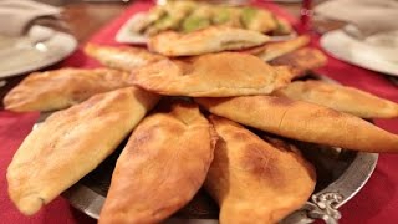 Peynirli Patlıcan Böreği Tarifi Videosu Peynirli Patlıcan Böreği Tarifi Videosu