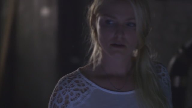 Dark (2015) Fragman