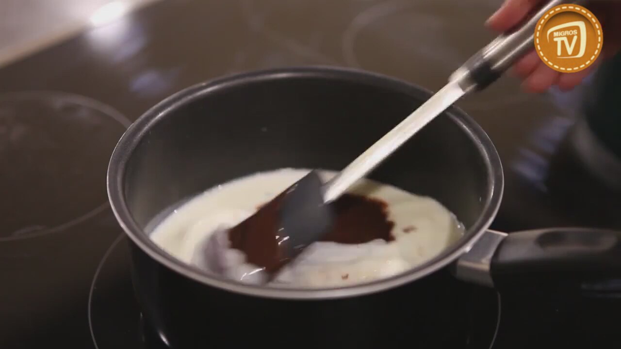 Çikolata Soslu Armut Tatlısı Tarifi Çikolata Soslu Armut Tatlısı Tarifi