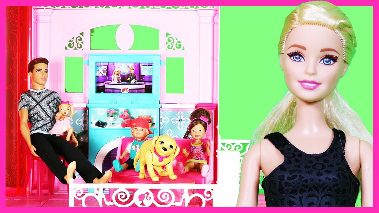 Barbie ve Ailesi'nin Günü | Barbie izle Evcilik TV | İzlesene.com
