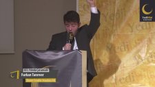 Şiir Okurken Kendini Kaybeden Liseli