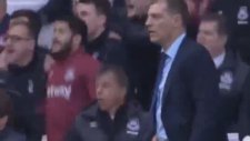 Andy Carroll, Arsenal'e Karşı Hattrick Yaptı