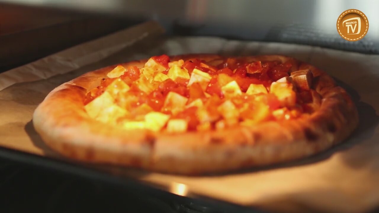 Beyaz Peynirli Pizza Tarifi Beyaz Peynirli Pizza Tarifi