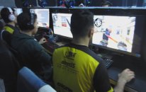 ANT vs Crew - Final Maçı Öncesi Bıçak Karşılaşması / Nexus Arena Steelseries CS GO Turnuvası