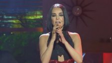 Bengü - Potpori (Canlı Performans - Beyaz Show)