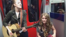 Bu Metroda Olmak Vardı: Cajon ve Gitar ile Yapılan Muhteşem Performans