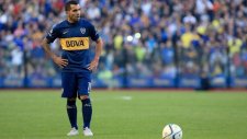 Carlos Tevez'den harika frikik golü