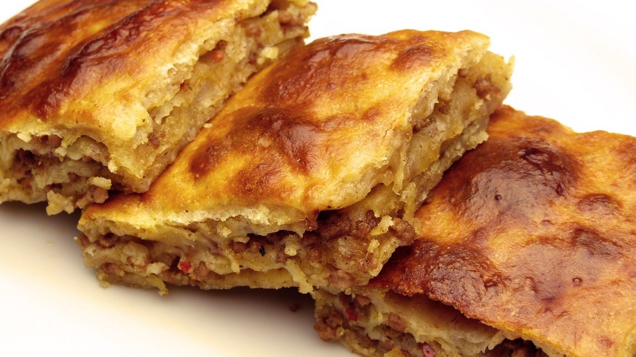 Çamfıstıklı Kıymalı Börek Tarifi Çamfıstıklı Kıymalı Börek Tarifi