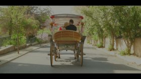 Ankaralı Ebru - Aşk Bana Doğru Yürüyor Ankaralı Ebru - Aşk Bana Doğru Yürüyor