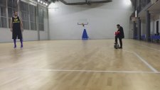 Köksal Baba Dev Basketbolcuya Saldırdı