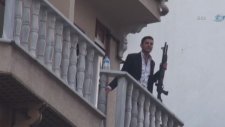 Bankanın Paralarını Soydu, Balkondan Saçtı