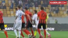Ukrayna Ligi'nde Shakhtar Donetsk - Dynamo Kiev Maçında Ortalık Karıştı