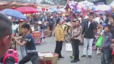 Oha Dedirten Spiral Oyuncak Yay Gösterisi (Slinky)