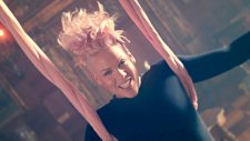 P!nk - Just Like Fire (Alice Through The Looking Glass Soundtrack)