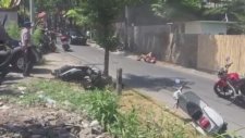 Fransız Adamı Zor Durduran Endonezya Polisi