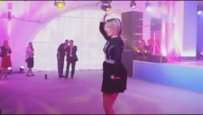 Rus Sözcü Mariya Zaharova'dan Kalinka Şov