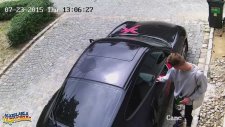 Güzelim Aracı Gacır Gucur Çizen Yaratık