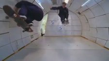 Tony Hawk'tan Yerçekimsiz Ortamda Kaykay Şov