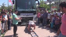 21 Tonluk Otobüsü Tek Başına Böyle Çekti