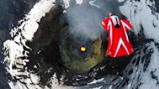 Yanardağın Üstünde Wingsuit Yapıp Ölüme Meydan Okuyan Kadın