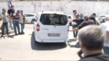 Atalay Filiz'in Bindiği Araç Yumruklandı ve Yuhalandı