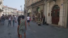 Dans Etmeye Utanan Kızını Cesaretlendiren Filistinli Baba