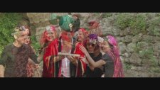 Nilüfer Verdi - Üsküdar'a Gider İken - Teaser