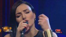 Sevcan Orhan - Olmasaydı Sonumuz Böyle (Canlı Performans)