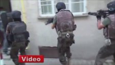 Açılmayan Kapıyı Tek Yumrukla Açan Özel Harekatçı