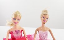 Barbie balerin. Kardelen bale oyunu oynuyor. Kız oyunları izle