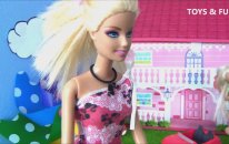 Barbie İçin Yeni Elbise - Barbıe Üşüyünce Çoraptan Elbise Yaptık -Barbıe Doll Story