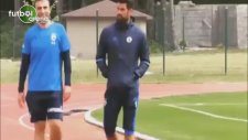 Volkan Demirel'e Sulu Şaka