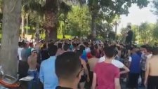 Yeşilköy Sahilde Toplanan Suriyeliler